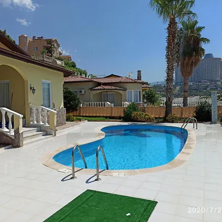 Villa Luxury In Gold City