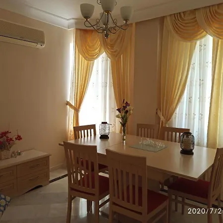 Luxury In Gold City Villa